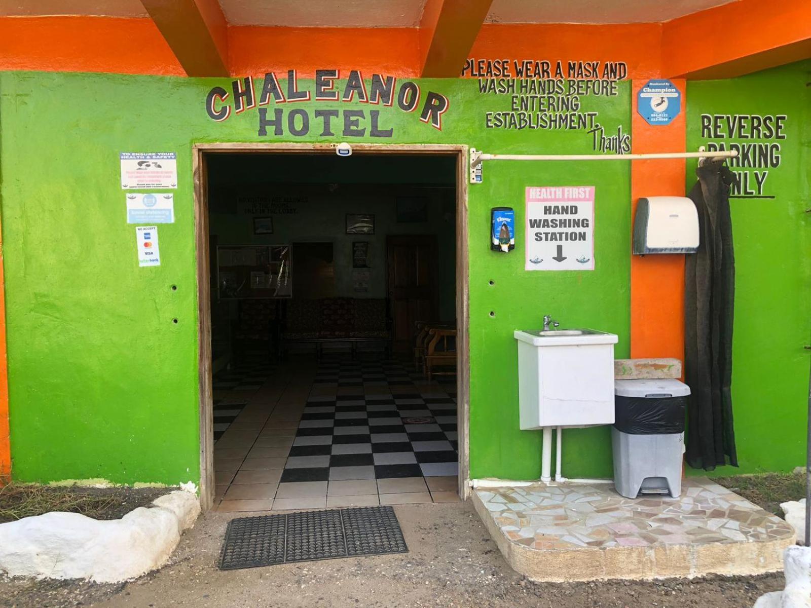 Chaleanor Hotel Dangriga Esterno foto