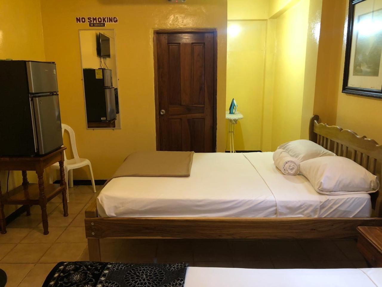 Chaleanor Hotel Dangriga Esterno foto