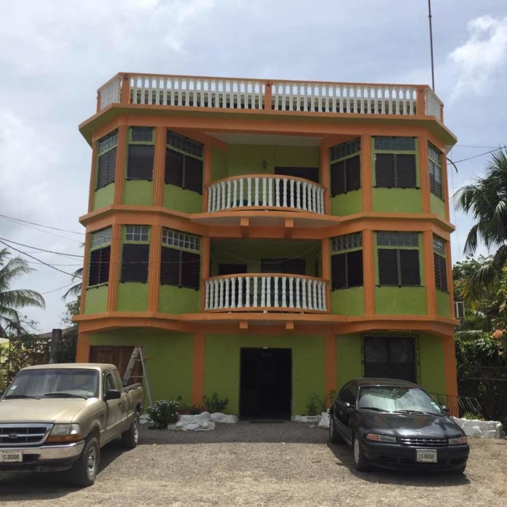 Chaleanor Hotel Dangriga Esterno foto